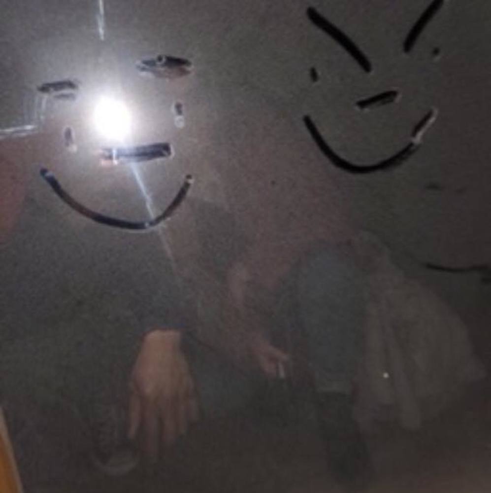 Meet your Posher, Zoebella